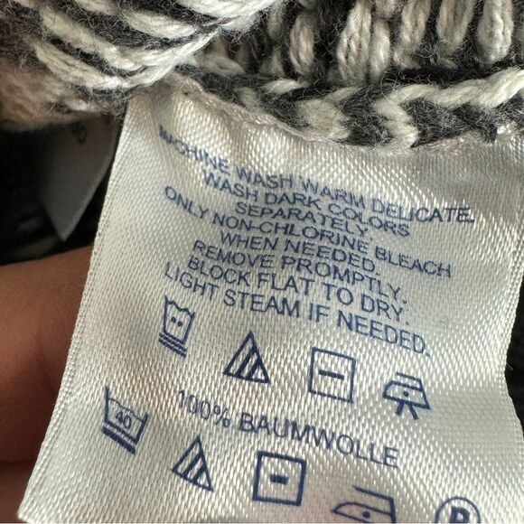 L.L. Bean Black Grey Fair Isle Quarter Zip Pullover Sweater M - Picture 8 of 8